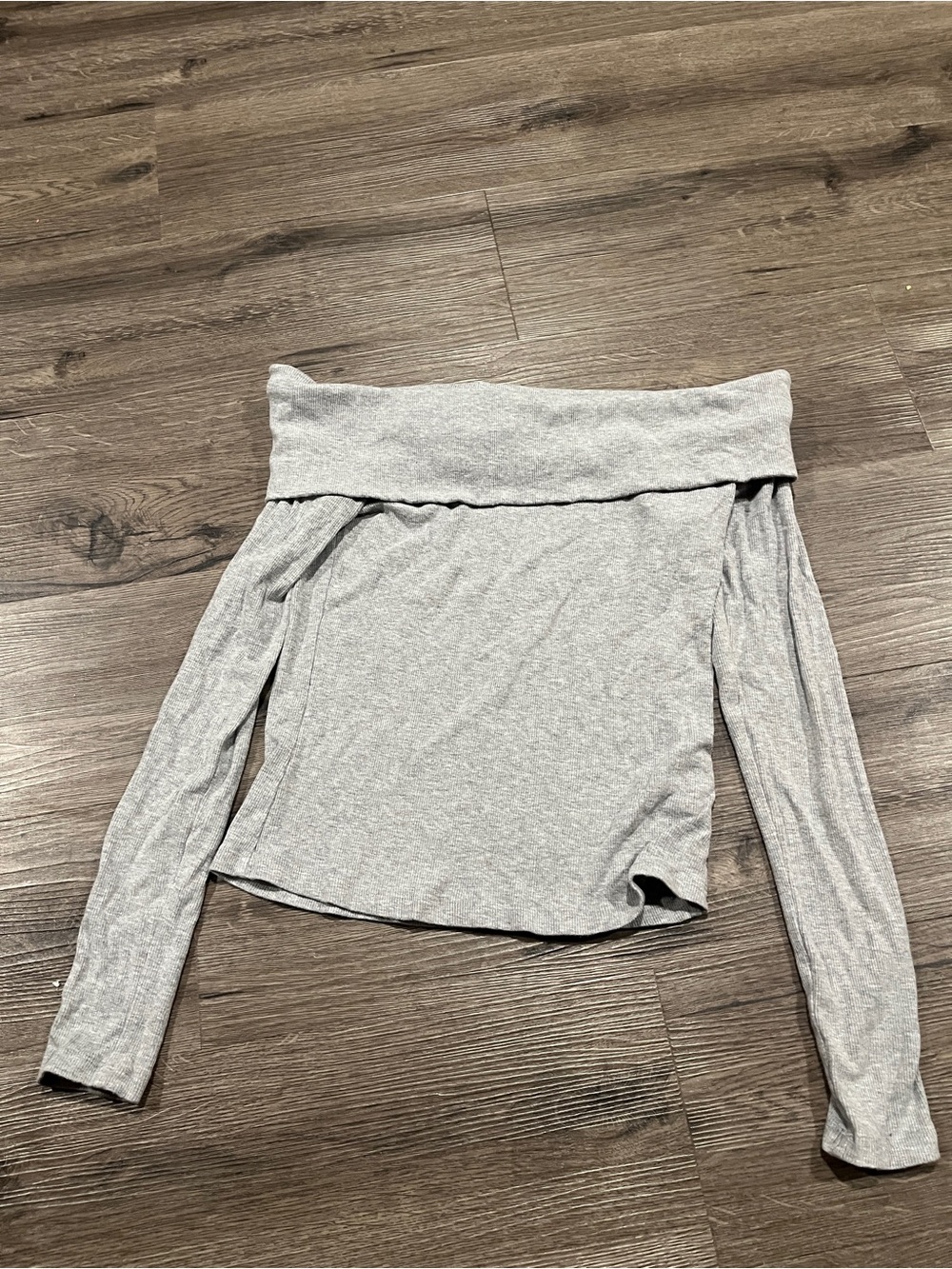 Ardene Light Gray Off-Shoulder Fold-Over Long Sleeve Top